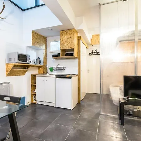 Apartment Pretty 25 M2 In A Lively District